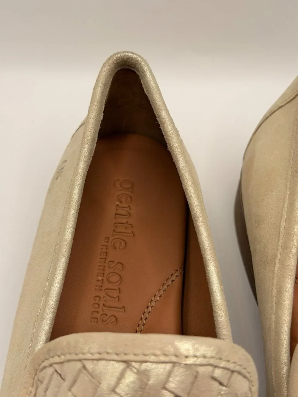 Gentle Souls Women Woven Gold Leather Loafer Sz 9